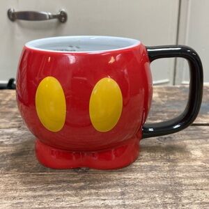 Disney Store Mickey Mouse Red Shorts Yellow Buttons Ceramic Coffee Mug Cup